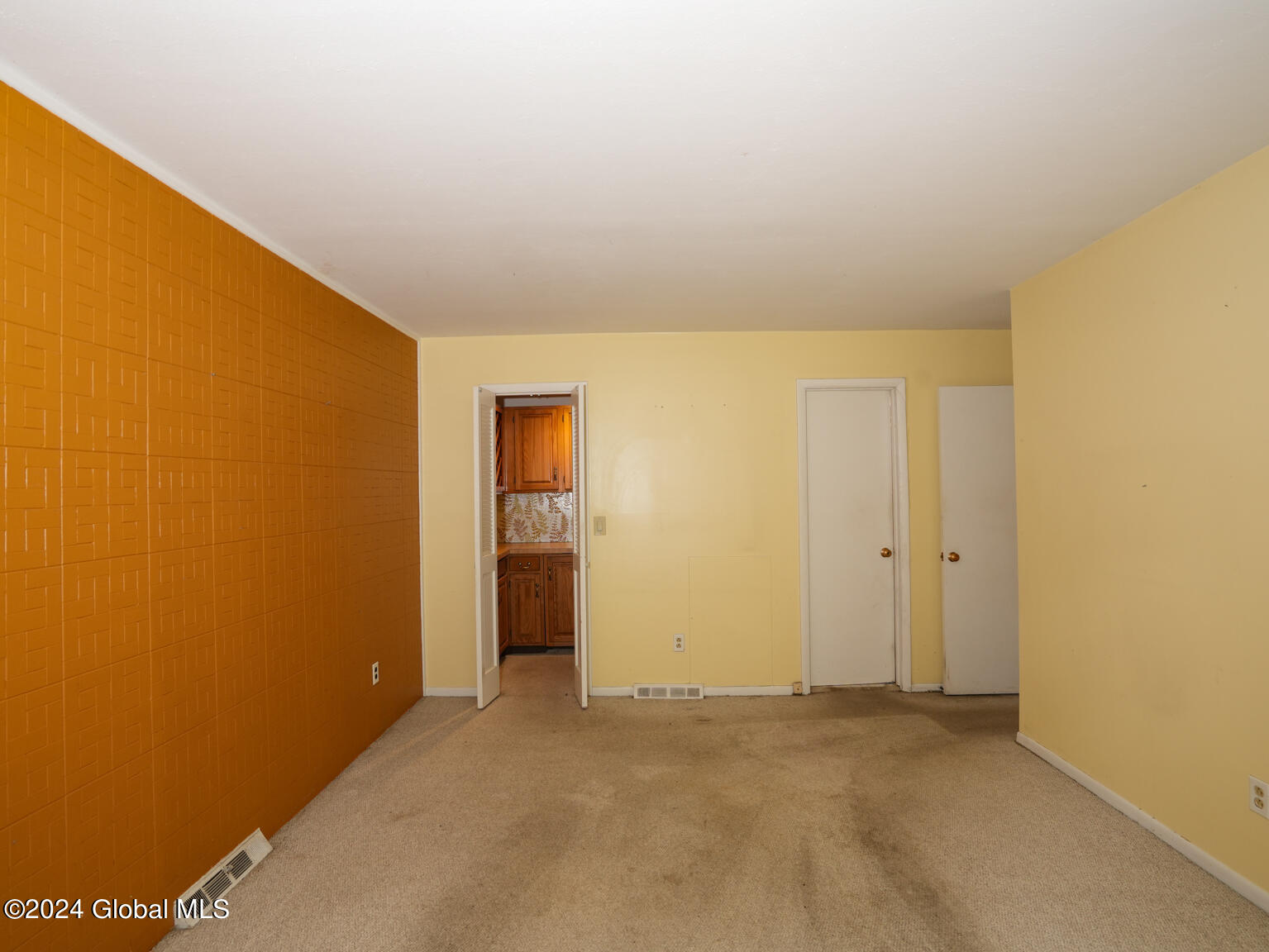 10 Loudonwood East in Loudonville, NY Listed For 300,000.00 by Wendi