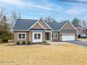 10 Royal Court Cohoes, NY 12047