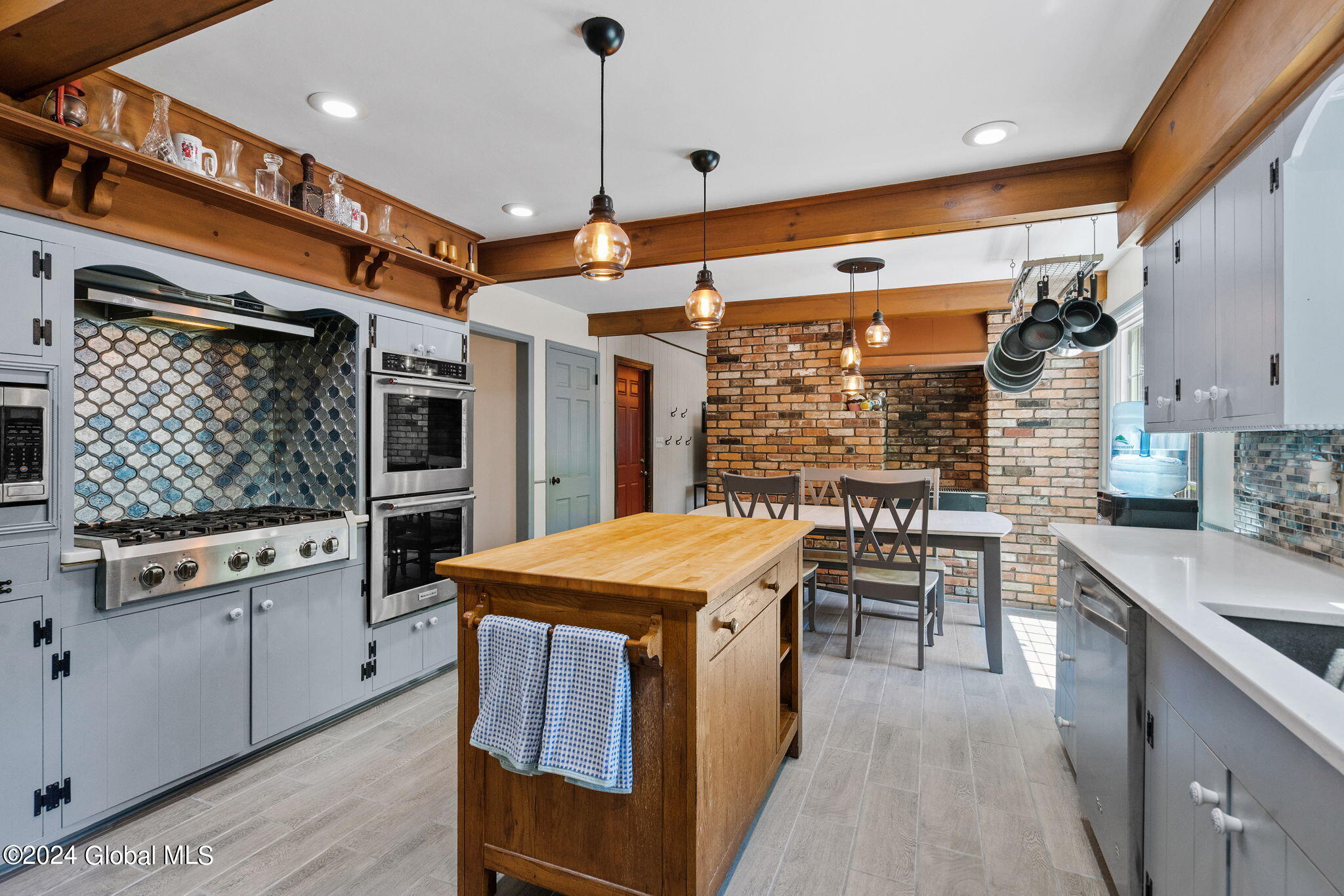 17 S Nottingham Way in Clifton Park, NY Listed For 484,000.00 by