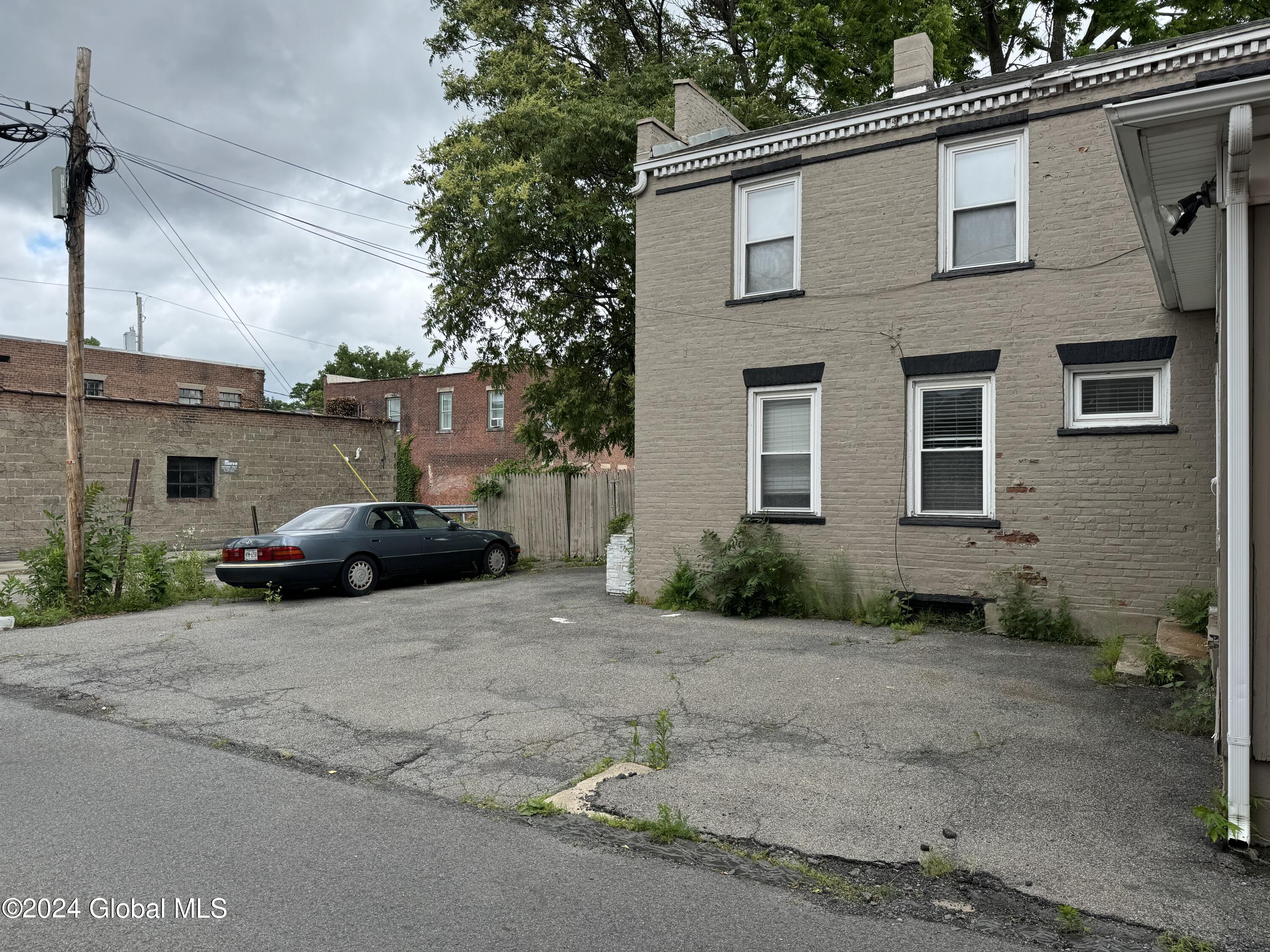 20 Jay Street in Schenectady, NY Listed For 1,750.00 by Michael Dufek