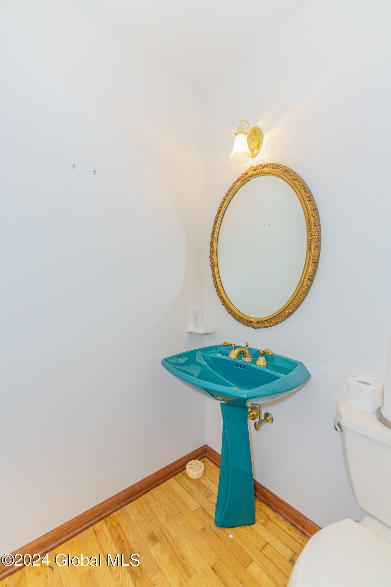 22 Summerfield Lane in Saratoga Springs, NY Listed For 850,000.00 by