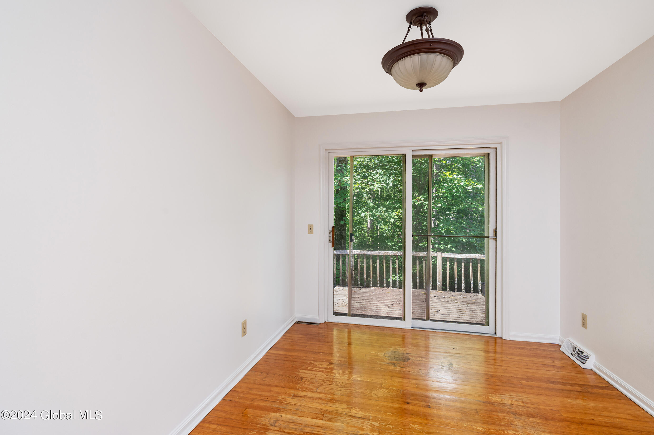 127 Jordan Boulevard in Delmar, NY Listed For 335,000.00 by Sandra