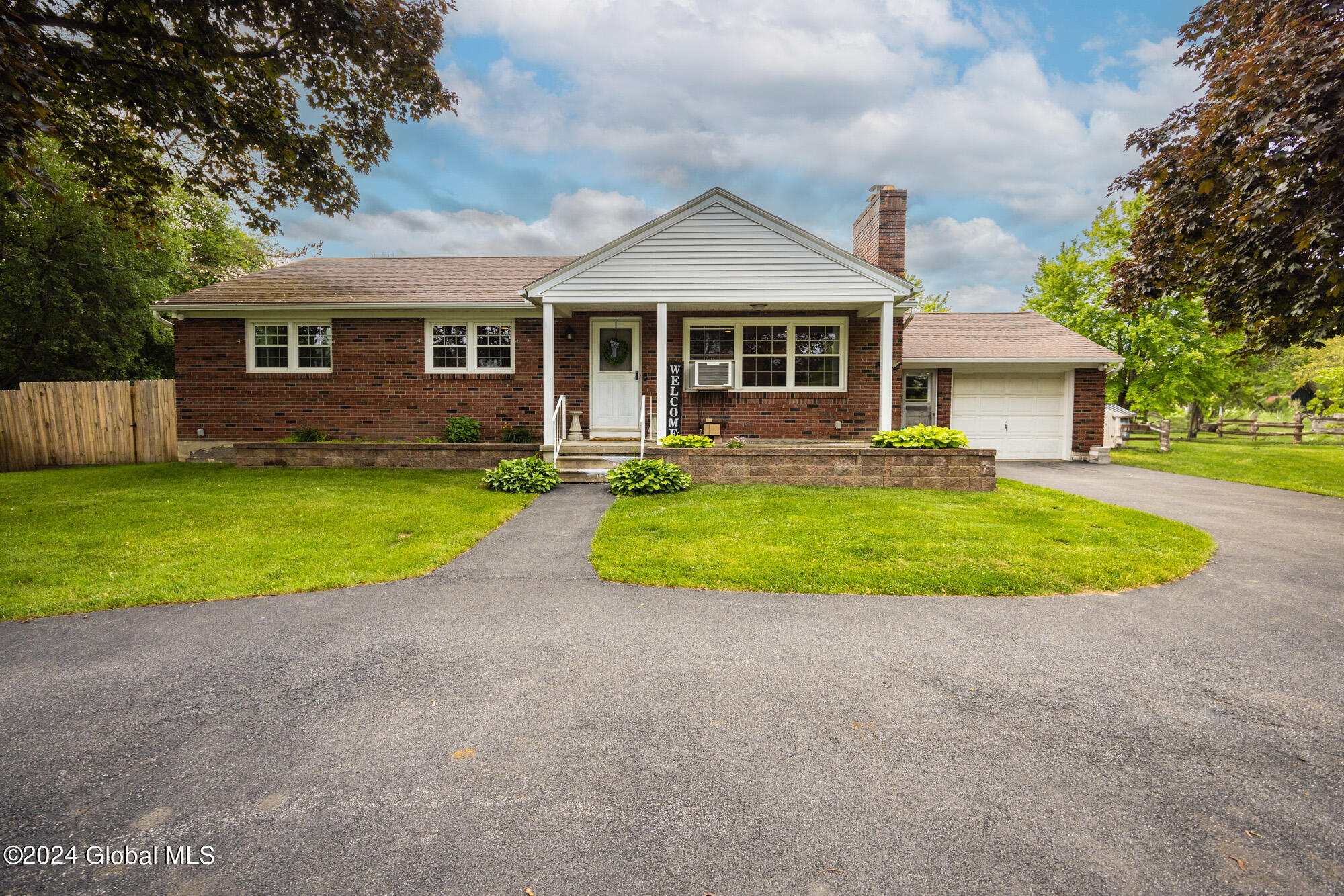 850 Duanesburg Road, Rotterdam, NY Property Listing from DaviesDavies