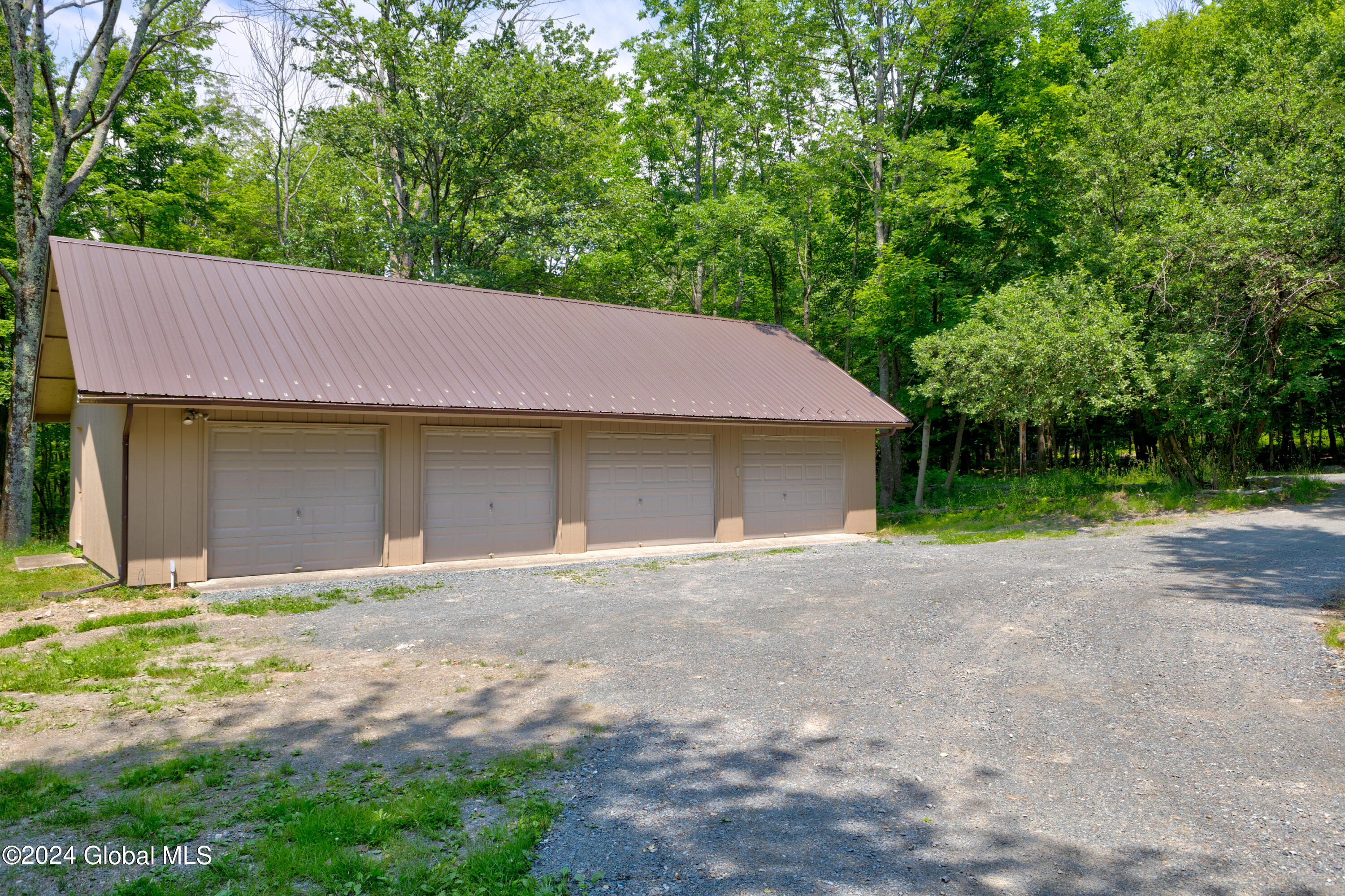 1059 Blue Factory Hill Road in Cropseyville, NY Listed For 675,000.00