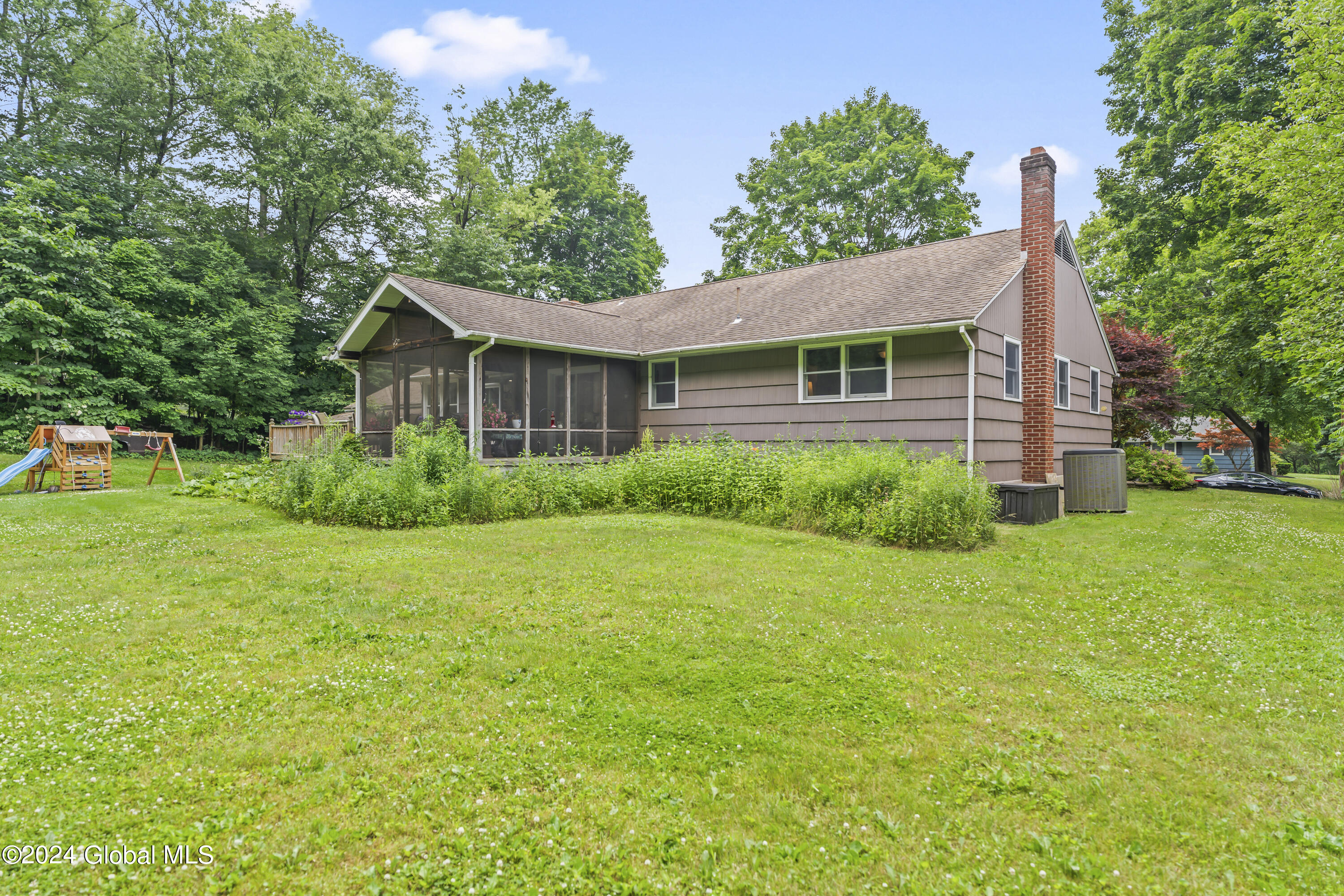 6 Wendy Lane in Burnt Hills, NY Listed For 389,900.00 by Jordan