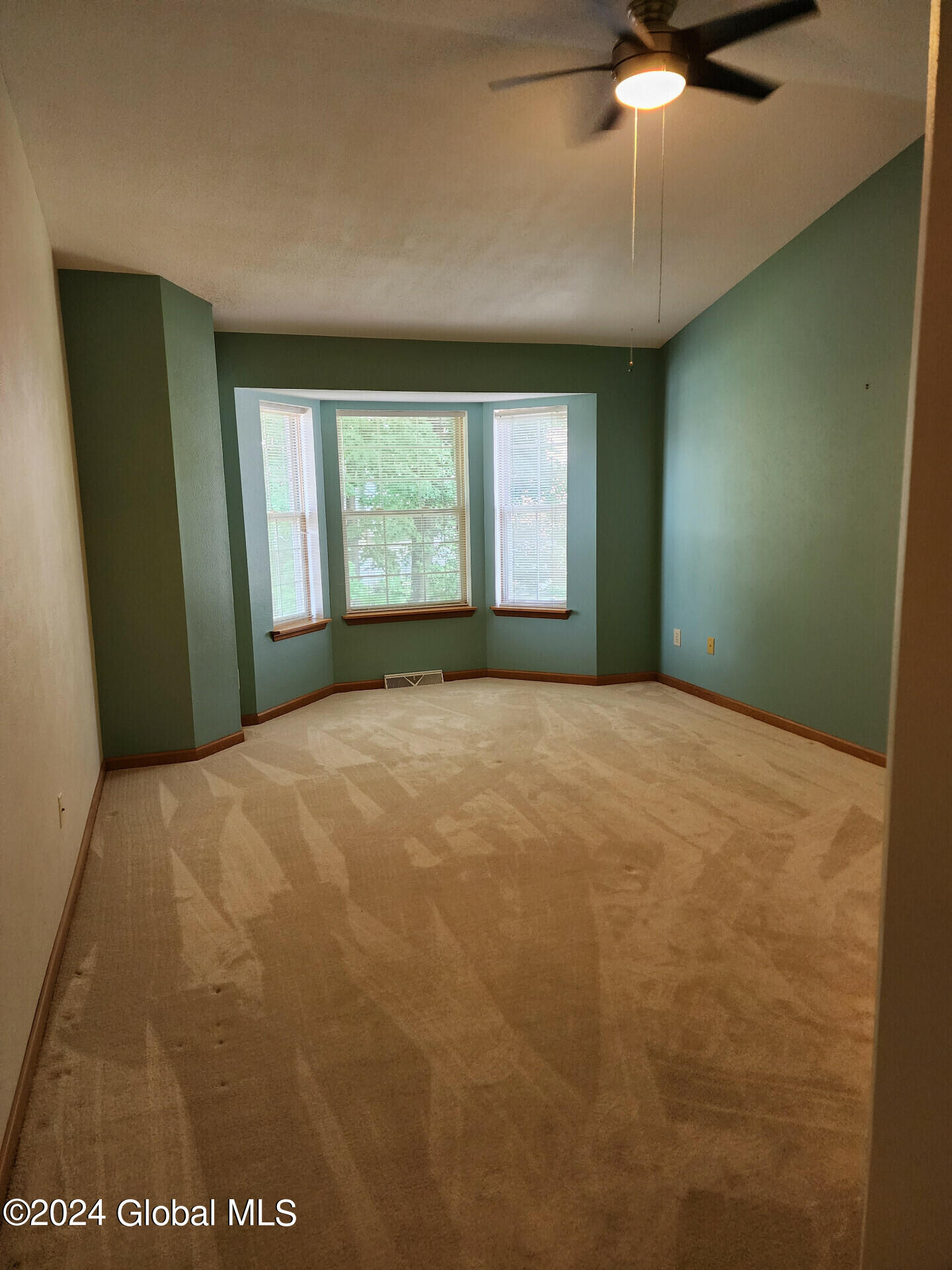 29 Highpointe Drive in Troy, NY Listed For 279,900.00 by Mark Karten for Karten Real Estate