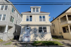 21 Hawk Street Schenectady, NY 12307