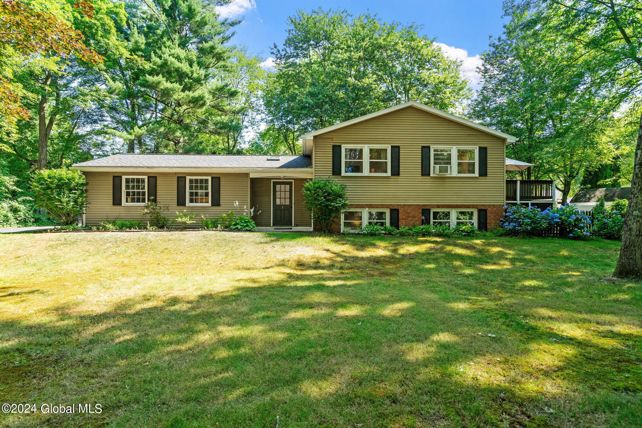 20 Sugarbush Road, Clifton Park, NY Property Listing from DaviesDavies