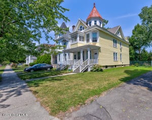 5 Woodlawn Avenue Albany, NY 12208