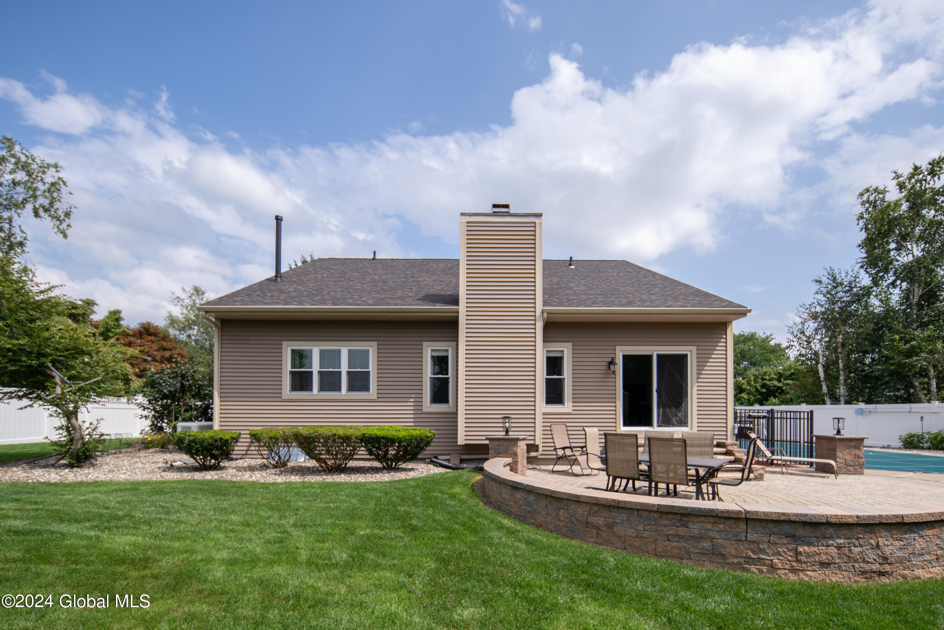 21 Cord Drive in Latham, NY Listed For 695,000.00 by Pavel Karakalchu