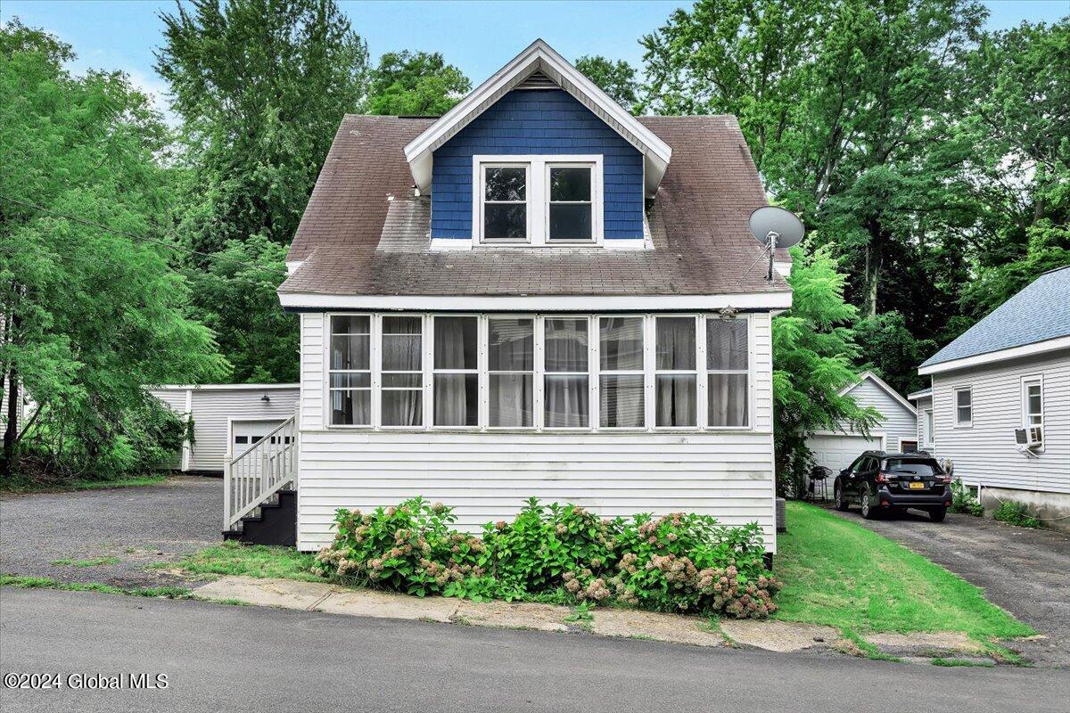 7 Sheldon Street, Schenectady, NY Property Listing from DaviesDavies