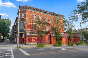 558 Madison Avenue Albany, NY 12208