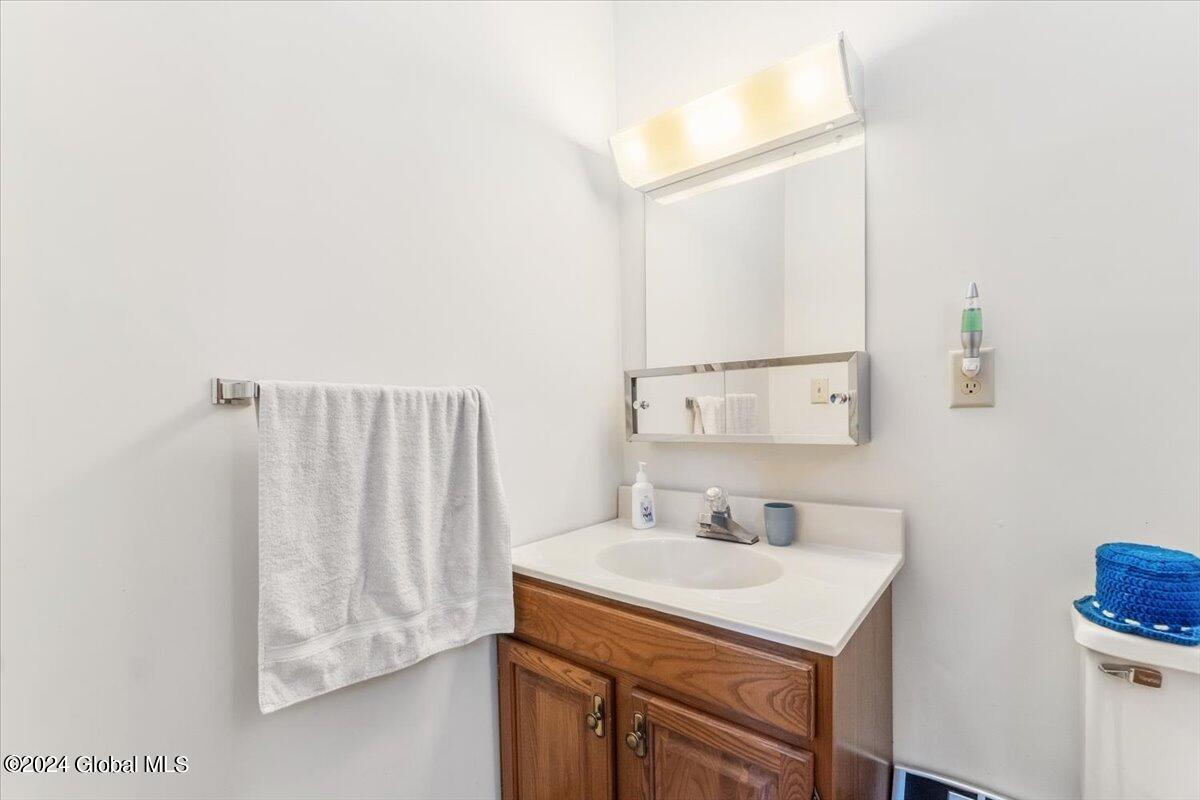 4 Ives Court in Schenectady, NY Listed For 325,000.00 by Jennifer C