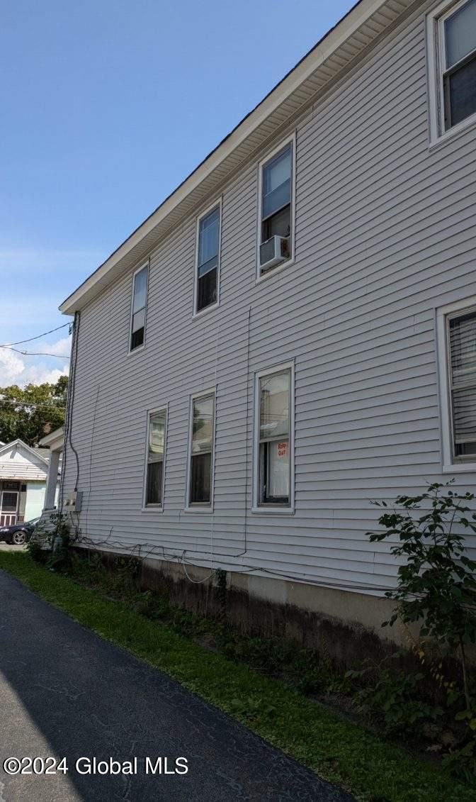 42 Lincoln Avenue in Amsterdam, NY Listed For 89,900.00 by Stephanie