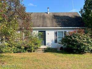 7 Meadowlark Lane Warrensburg, NY 12885