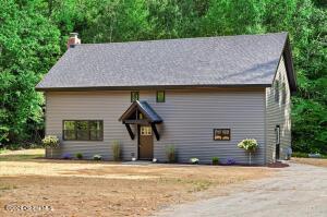 44 Wilderness Way Stephentown, NY 12169