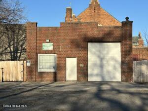 1137 Cutler Street Schenectady, NY 12303