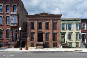 285 Lark Street Albany, NY 12210