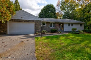 6 Queensbury Place Queensbury, NY 12804