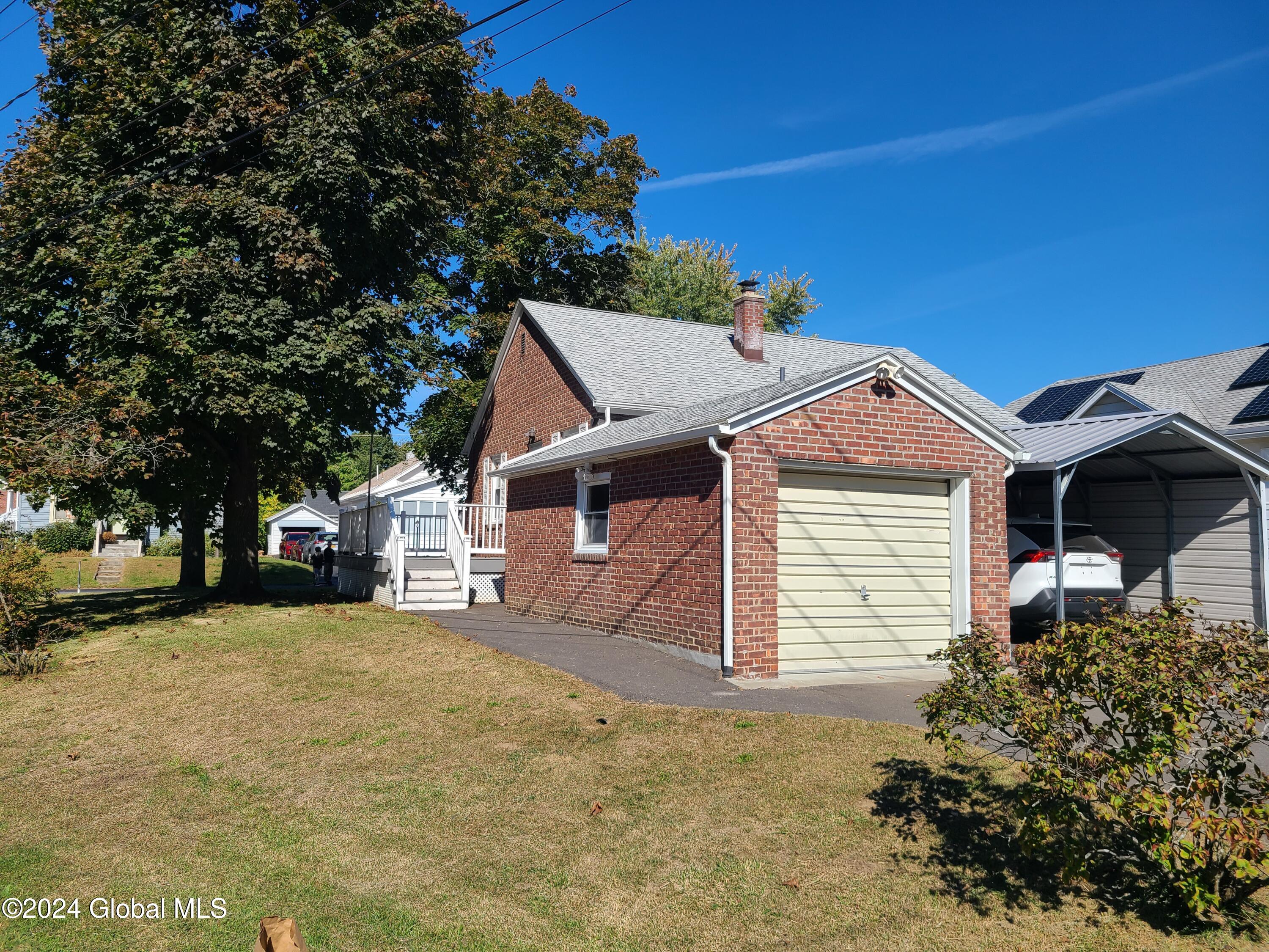 36 Elmhurst Avenue in Albany, NY Listed For 229,900.00 by Rino