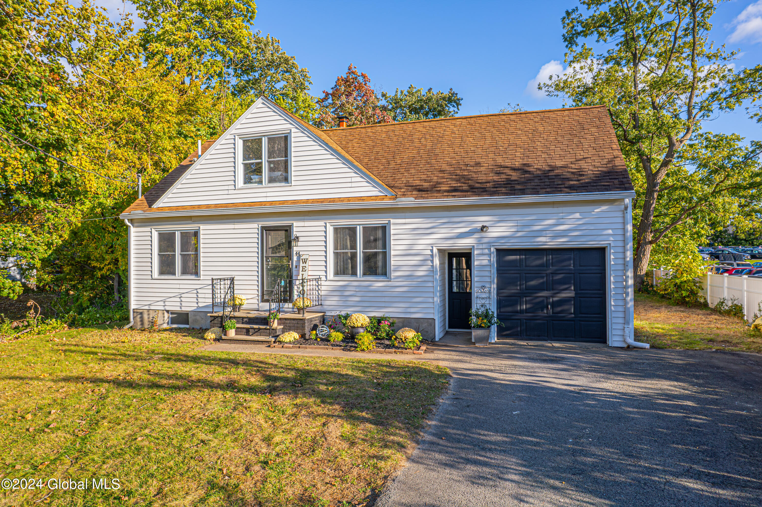 44 N Alandale Avenue, Schenectady, NY Property Listing from DaviesDavies