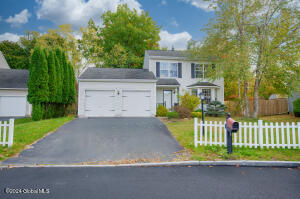 20 Cobblestone Lane Troy, NY 12180