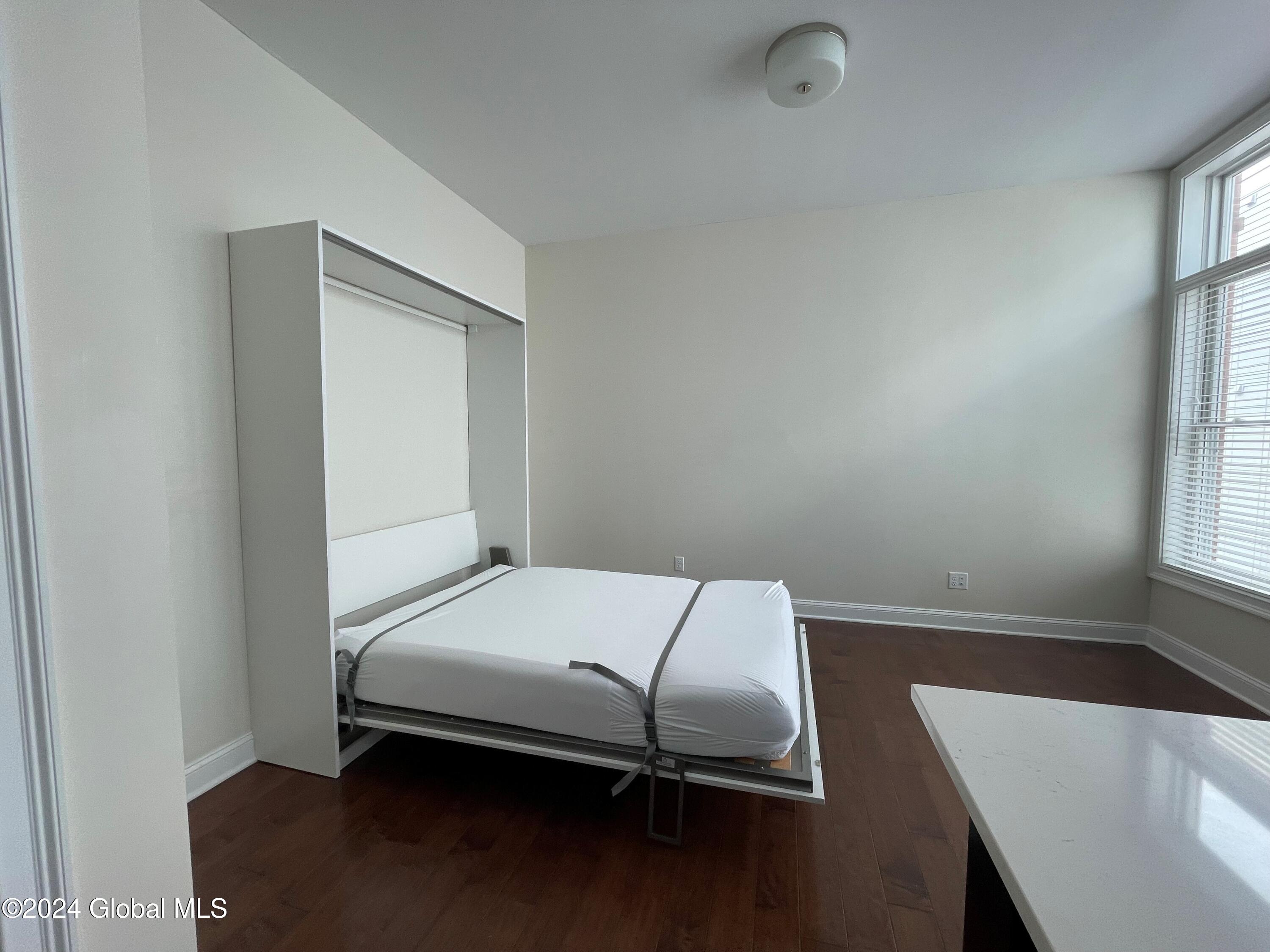 233 Lake Avenue, Saratoga Springs, NY Property Listing from DaviesDavies