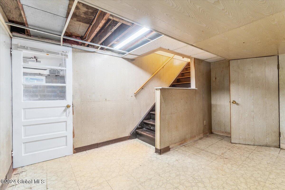 7 Rose Court in Albany, NY Listed For 265,000.00 by Susan Lynne l