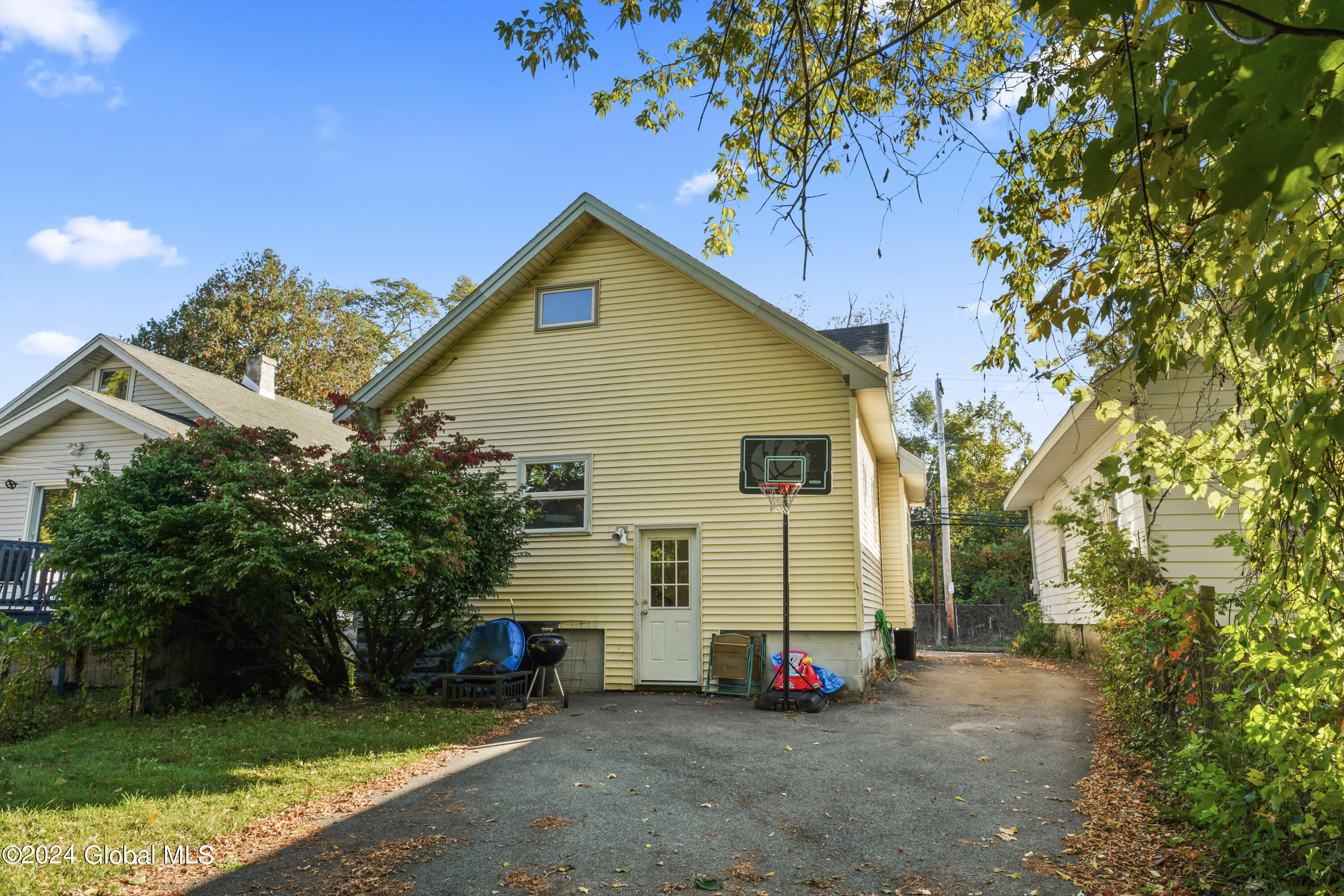 1762 Hamburg Street in Schenectady, NY Listed For 175,000.00 by Lisa