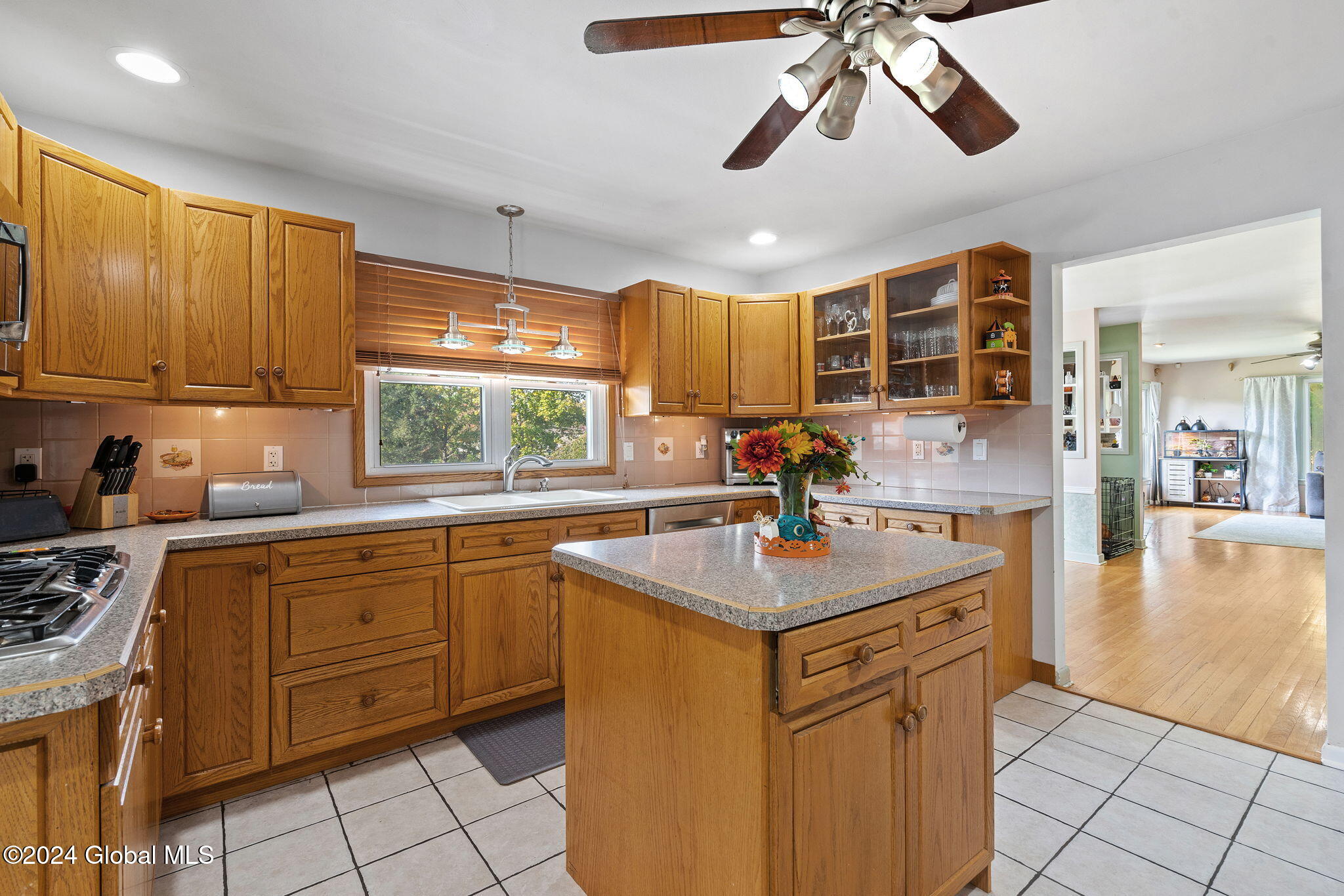 100 Berkley Sq Ext. in Glenville, NY Listed For 350,000.00 by Wayne