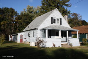 16 Edmel Road Glenville, NY 12302