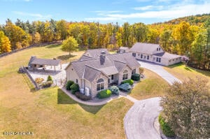 138 Lydon Lane Hannacroix, NY 12087