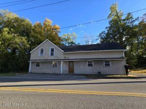 6 Tabor Road Halfmoon, NY 12151