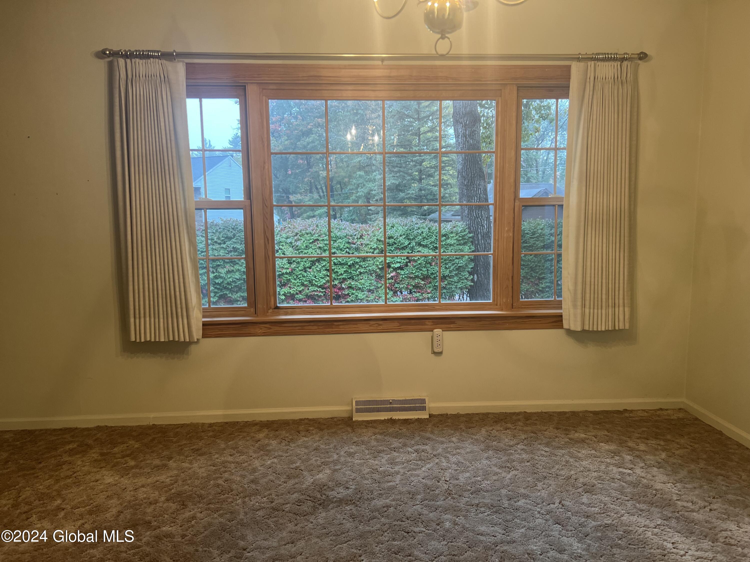 79 Van Wie Terrace, Guilderland, NY Property Listing from DaviesDavies