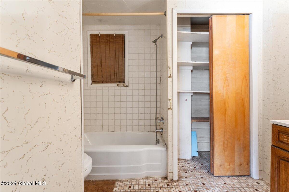 102 Willow Street in Guilderland, NY Listed For 250,000.00 by Dana M