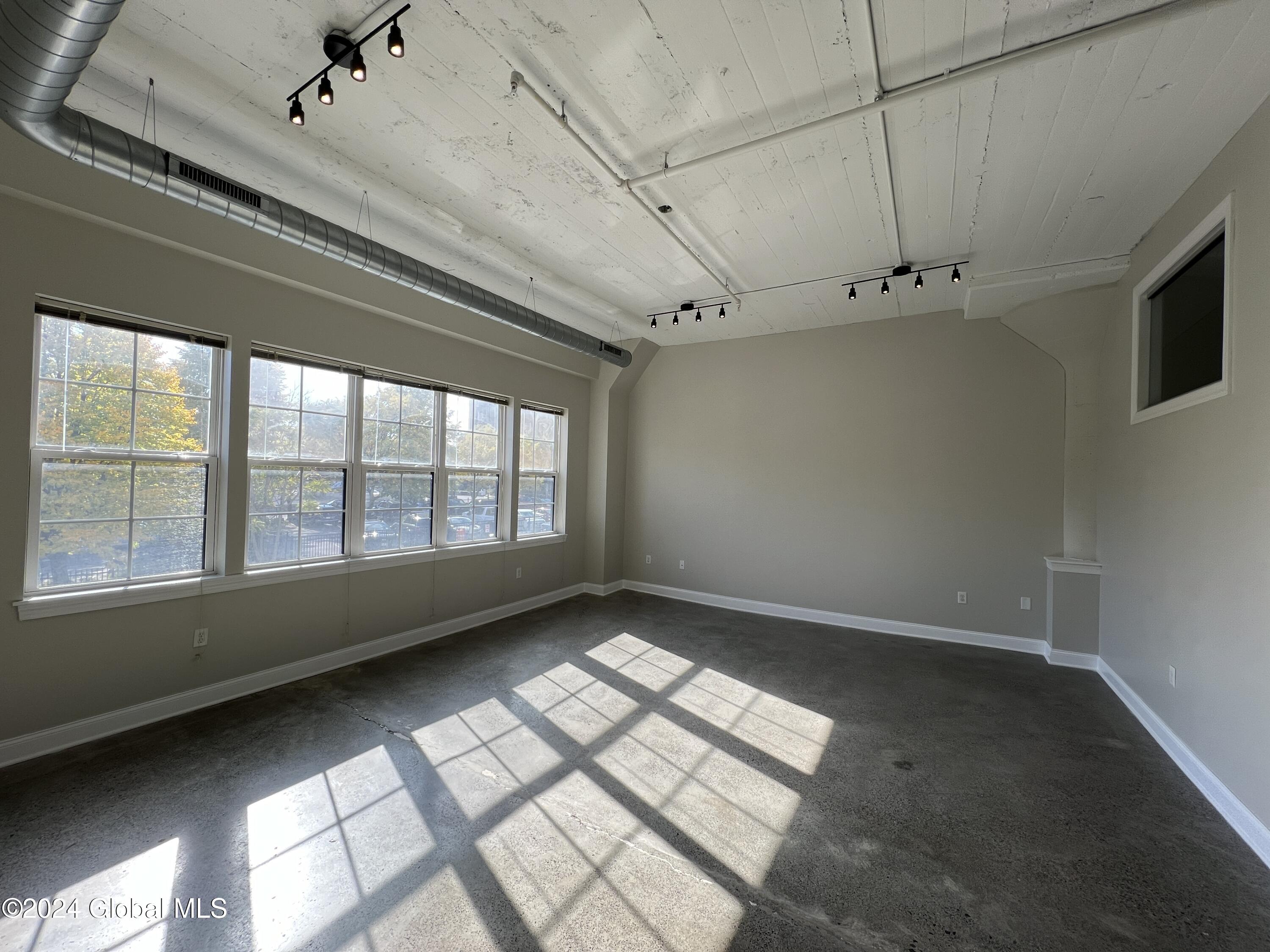 733 Broadway in Albany, NY Listed For 1,700.00 by Kathleen J Kosek for