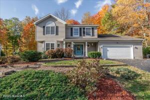 53 Hendrik Hudson Way Halfmoon, NY 12065