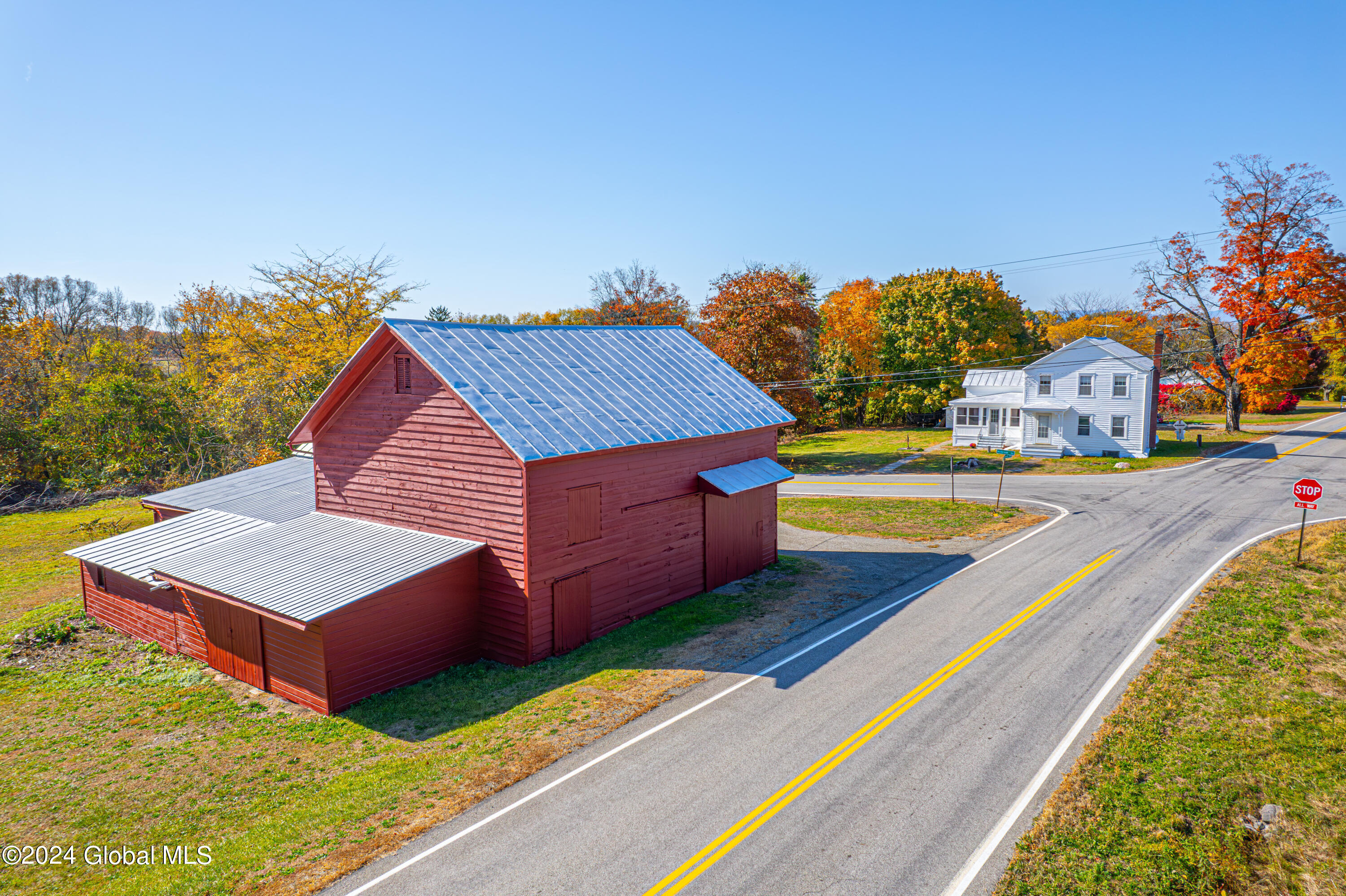 180 Schoolhouse Road, Hudson, NY Homes for Sale in Lake