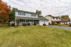 31 Hampshire Way Schenectady, NY 12309