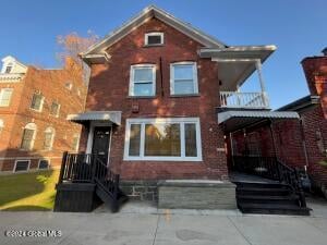 18 N Perry St Johnstown, NY 12095