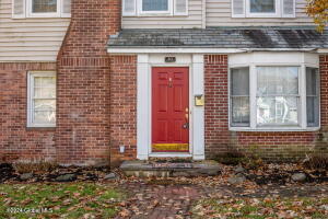 30 Buckingham Drive Albany, NY 12208