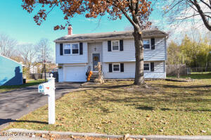 9 Arthur Drive Cohoes, NY 12047