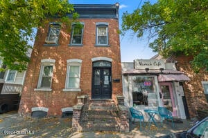 2205-2207 15th Street Troy, NY 12180