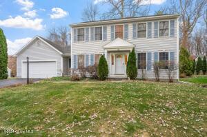 23 Eileen Lane Glenmont, NY 12077