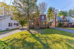 212 Menands Road Loudonville, NY 12211