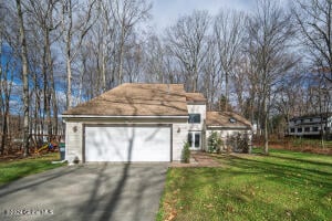 16 Bittersweet Lane Clifton Park, NY 12065