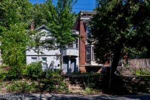 196 10th Street Troy, NY 12180