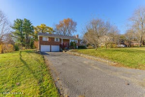 2252 Berkley Avenue Niskayuna, NY 12309