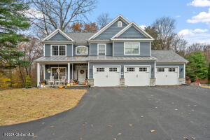 7 Barry Spur Clifton Park, NY 12065