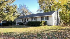 21 Tipton Drive Loudonville, NY 12211